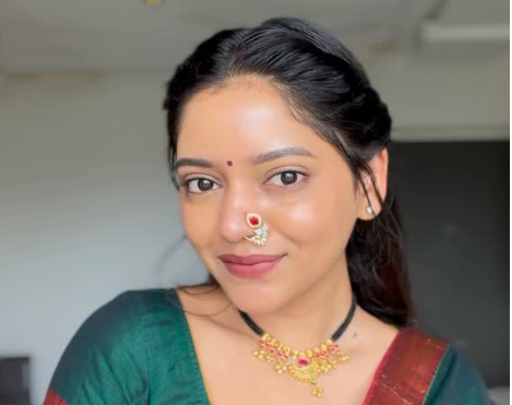 Shivani Manchekar: Age, Bio, Height, Facts & Internet Life
